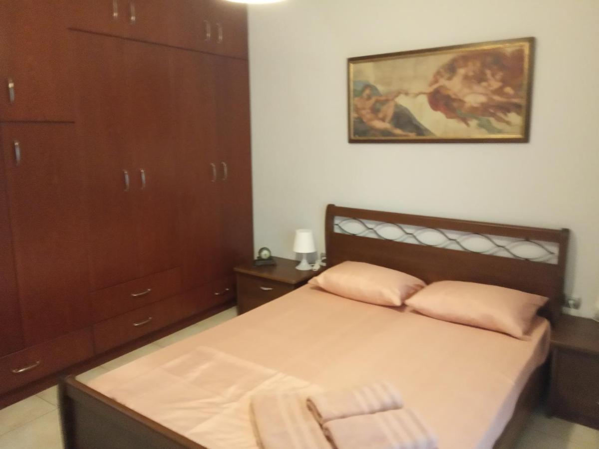 Isavrou Apartment Komotiní Luaran gambar